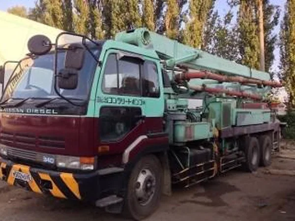 Автобетононасос Nissan Diesel