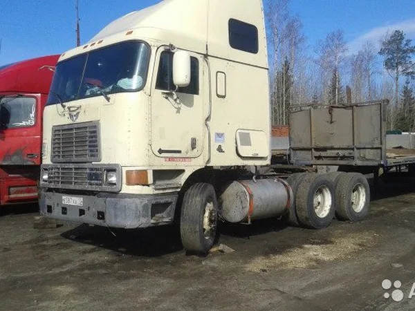 Седельный тягач International 9800