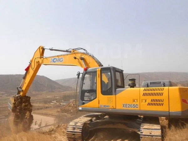 Гусеничный экскаватор XCMG XE265C