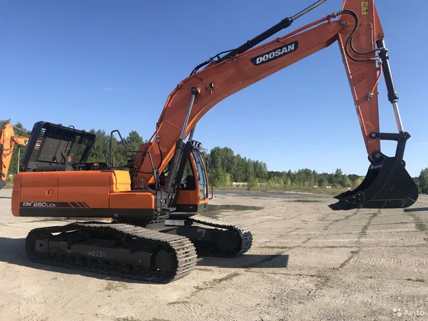 Гусеничный экскаватор DOOSAN DX260LCA HD