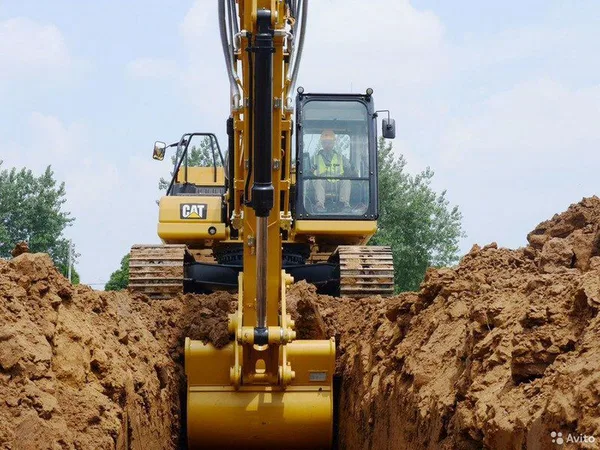 Гусеничный экскаватор Caterpillar 320