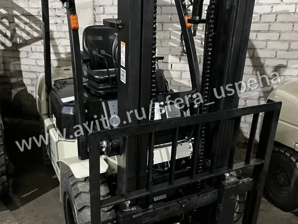 Вилочный погрузчик TFN CPCD30-AG2