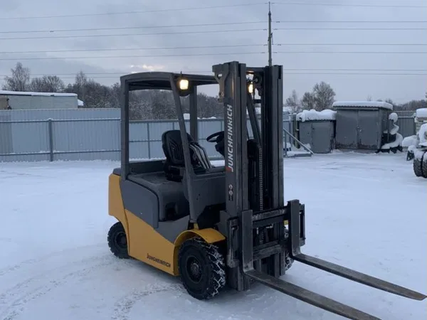 Вилочный погрузчик Jungheinrich DFG320