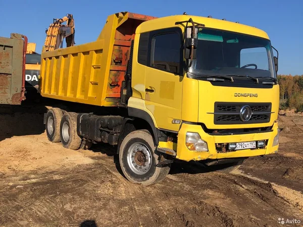 Самосвал DongFeng