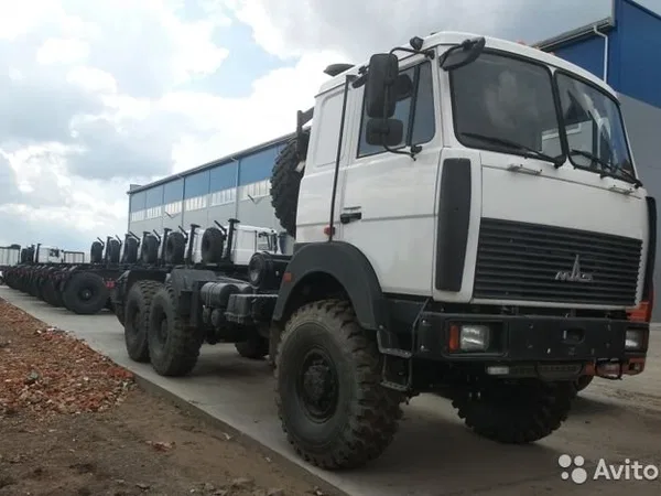 Седельный тягач МАЗ 6425F9-551-001