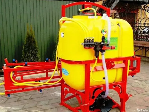 Навесной опрыскиватель Demarol 400/12м