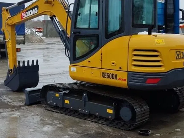 Мини-экскаватор XCMG XE60