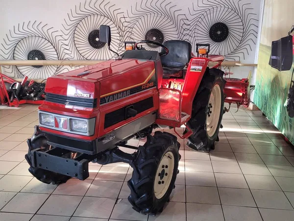 Мини-трактор Yanmar FF245