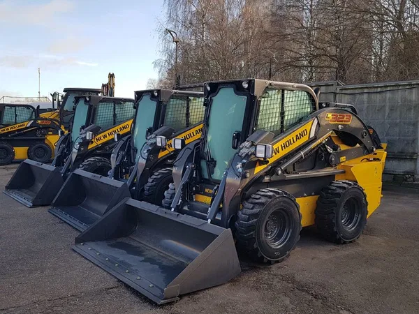 Мини-погрузчик New Holland L323