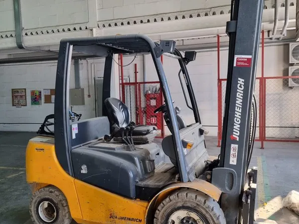 Вилочный погрузчик Jungheinrich TFG430