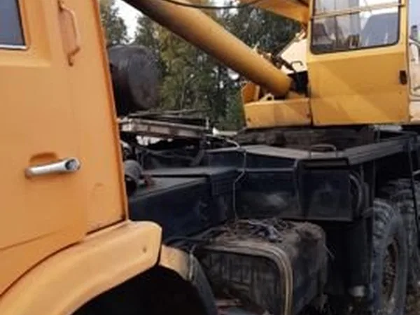 Автокран Галичанин КС-4572 на шасси КамАЗ