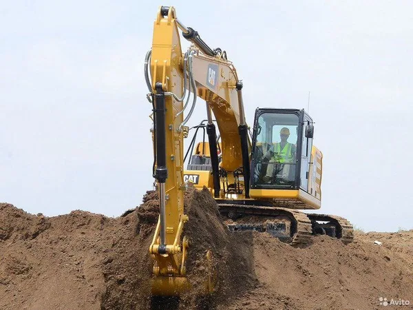 Гусеничный экскаватор Caterpillar 320 GC