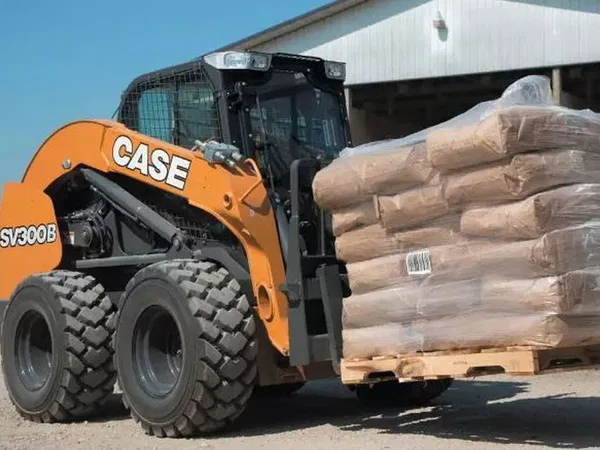 Мини-погрузчик CASE SV300B