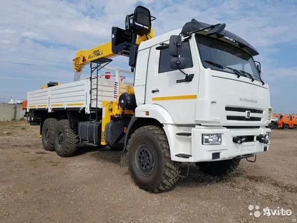 Бортовой грузовик с КМУ КамАЗ 43118 с КМУ Soosan