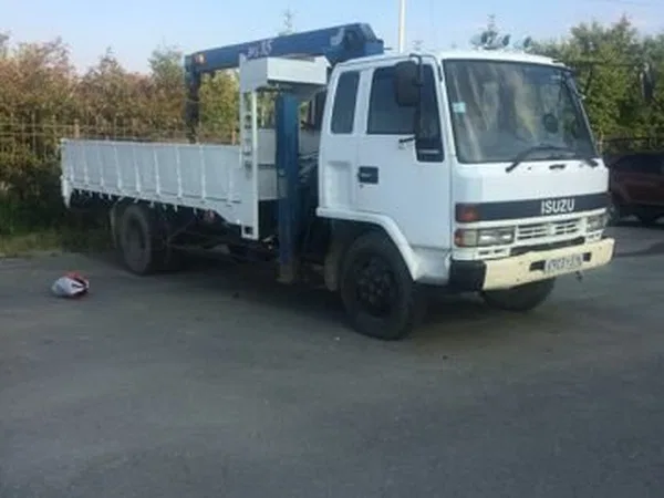 Бортовой грузовик с КМУ ISUZU