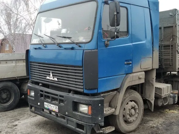 Седельный тягач МАЗ 5440C9-520-031