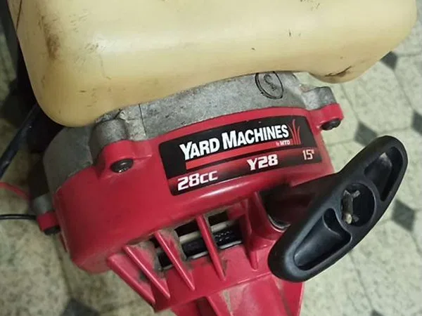 Мотокоса (триммер) Yard Machines Y28