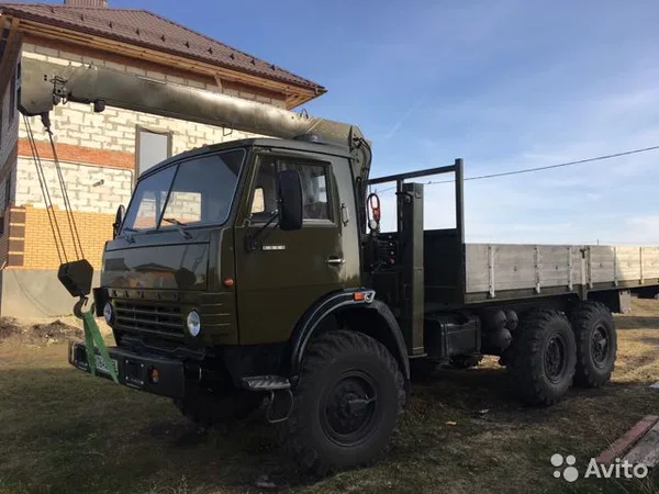 Бортовой грузовик с КМУ КамАЗ