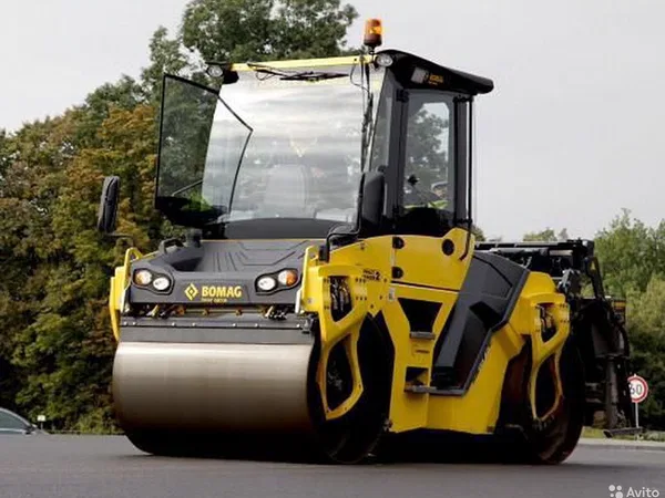 Двухвальцовый каток Bomag BW151 AD-50