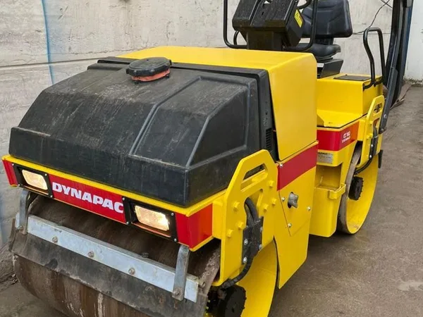 Тротуарный каток Dynapac CC102