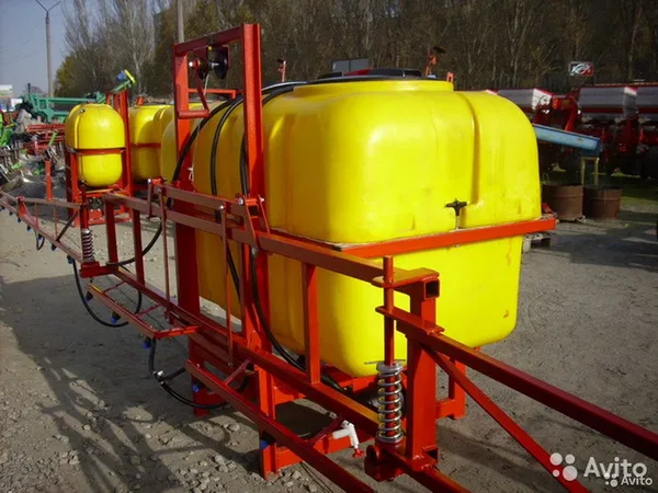Навесной опрыскиватель Demarol 600л 12м