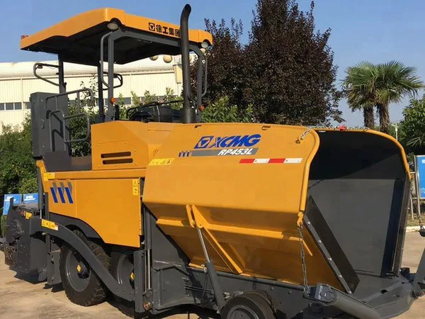 Асфальтоукладчик XCMG RP453L