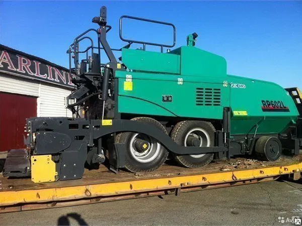 Асфальтоукладчик XCMG RP602L