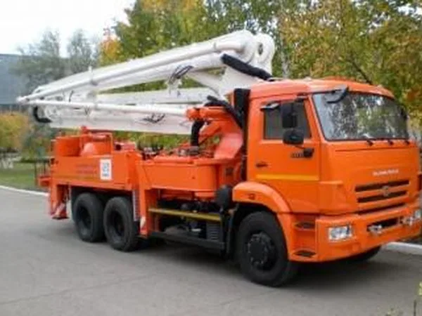 Автобетононасос Liebherr THP 110 D на шасси КамАЗ