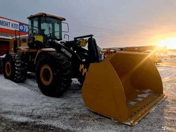 Фронтальный погрузчик XCMG LW700KN