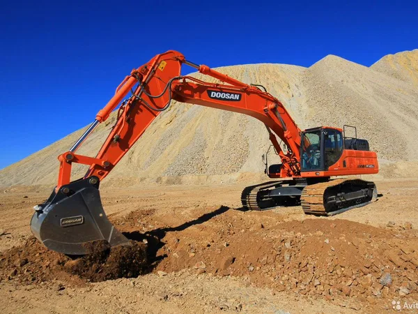 Гусеничный экскаватор DOOSAN DX300LCA