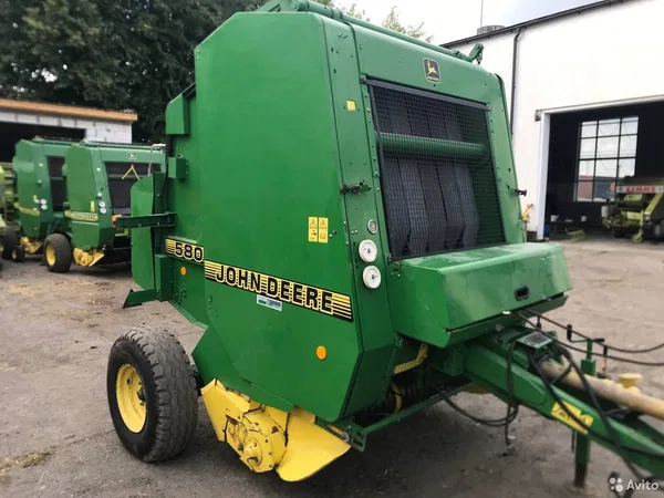Пресс-подборщик John Deere 590