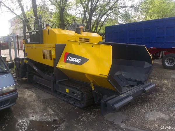 Асфальтоукладчик XCMG RP601