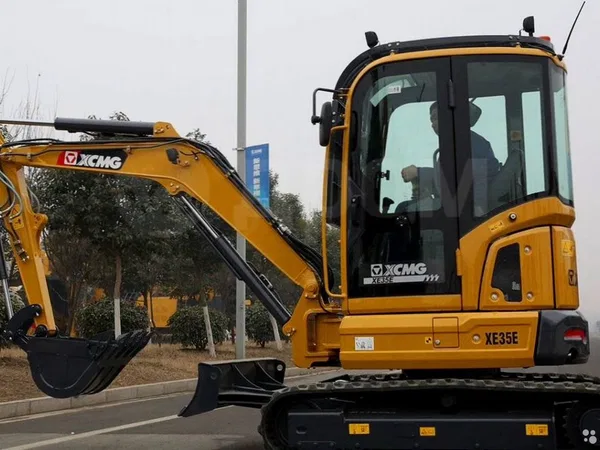 Мини-экскаватор XCMG XE35U