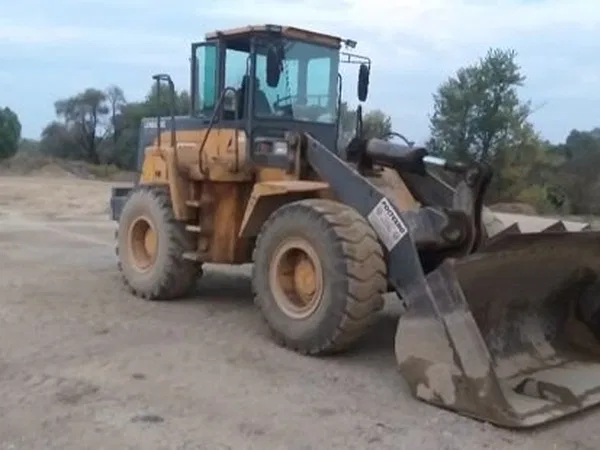 Фронтальный погрузчик LinGong ZL40F