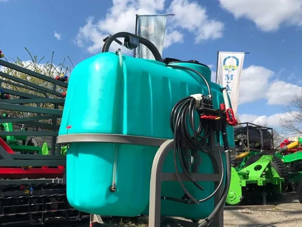 Навесной опрыскиватель Mv-Groupp 600-1000 OGR-1