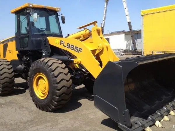 Фронтальный погрузчик Foton Lovol FL966F