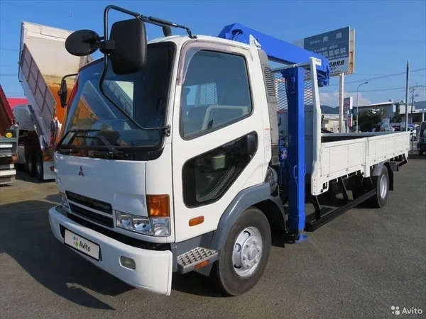 Бортовой грузовик с КМУ Mitsubishi Fuso Fighter