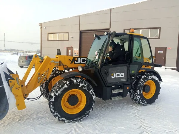 Телескопический погрузчик JCB 531-70 Agri