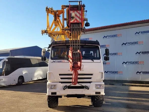 Автокран Ивановец КС-45717К-3 на шасси КамАЗ 43118