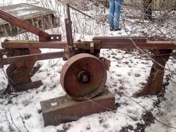 Плуг