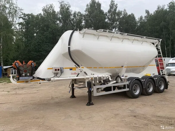 Полуприцеп цементовоз Kassbohrer Silolegend