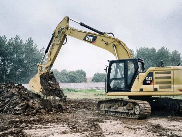Гусеничный экскаватор Caterpillar 320