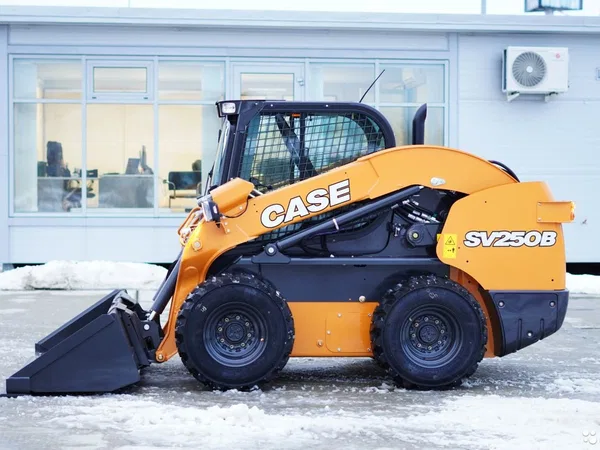 Мини-погрузчик CASE SV250B