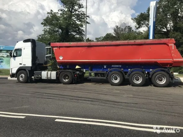 Самосвальный полуприцеп Schmitz Cargobull