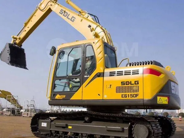 Гусеничный экскаватор SDLG LinGong E660FL