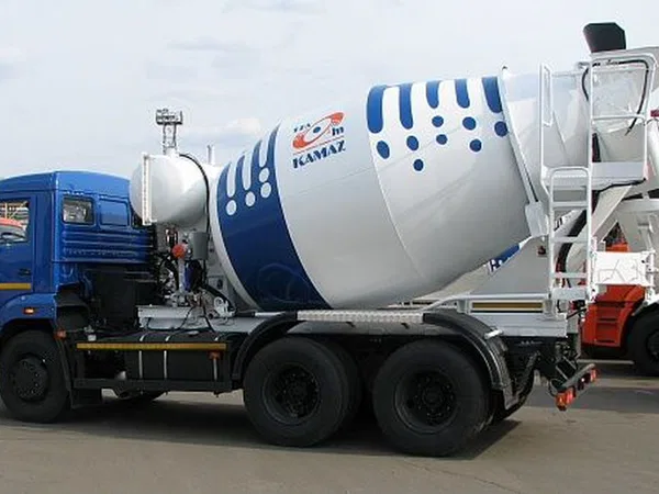 Автобетоносмеситель ТЗА 5814А7 на шасси КамАЗ 65115