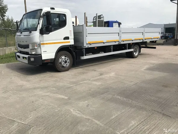 Бортовой автомобиль Mitsubishi Fuso Canter