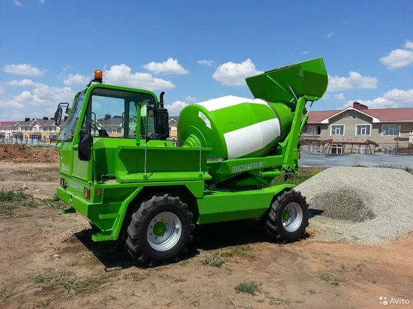 Самоходный бетоносмеситель Merlo DBM 2500EV