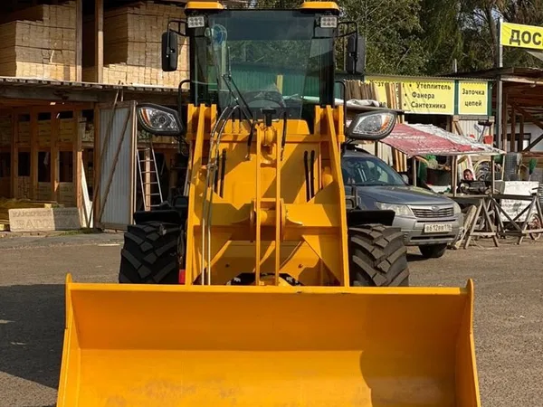 Фронтальный погрузчик Builder ZL28