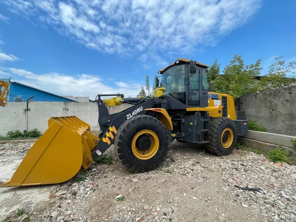 Фронтальный погрузчик XCMG ZL40RU